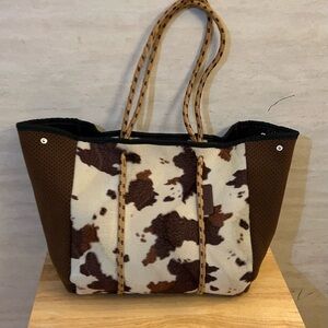 Jen & Co. Bag Distinctive Cow-Hide Print and Rope-Style Handles